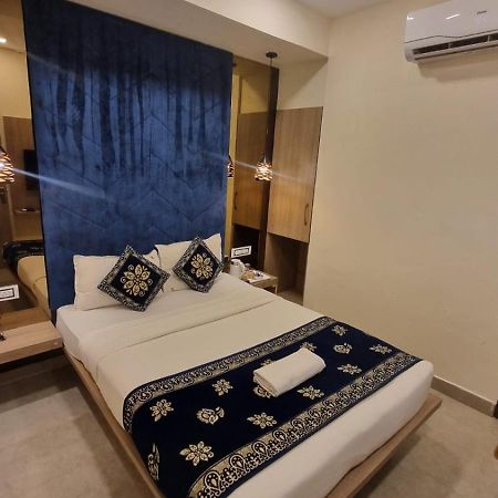 Beachfront Resort Калангут Экстерьер фото